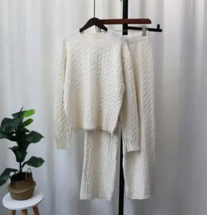 Sweater Pullover and Pants set Rieworkes