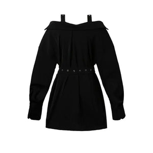 Chic Belt Accentuates Elegant Timeless Silhouette Rieworkes
