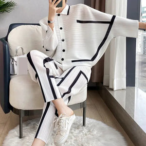 Women's Geometric Pleated Cardigan Set for Fall/Winter Mimarta
