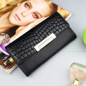 Genuine Leather Women's Wallet: Large Capacity, 3 Fold, Luxury Snake Skin Design in Black Rieworkes
