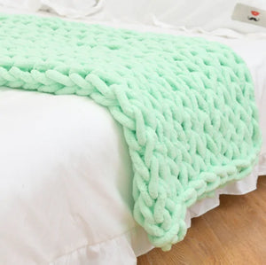 Chunky Knitted Blanket Rieworkes