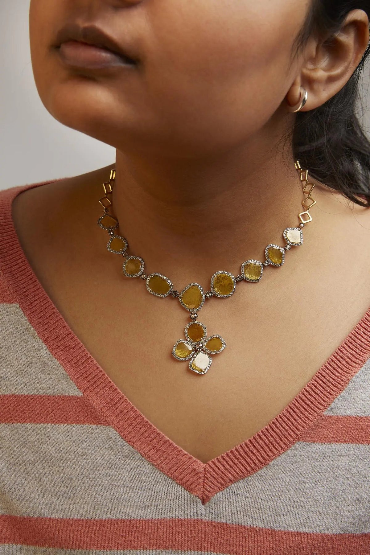 14K Yellow Gold 16 7/8 Cttw Fancy Yellow Rose Cut Diamond 16" Collar Necklace with 4 Leaf Clover Drop (Fancy Yellow/I - J Color, I1 - I2 Clarity) - Rieworkes