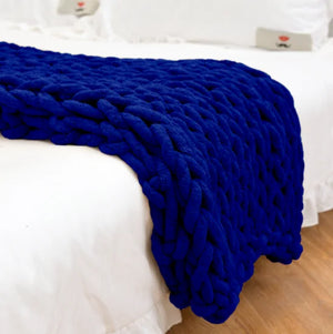 Chunky Knitted Blanket Rieworkes