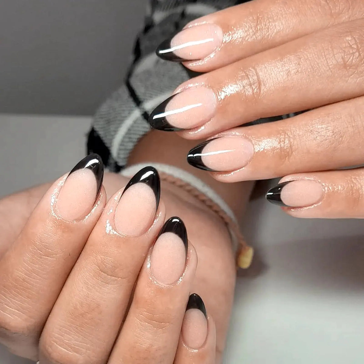 EternalClassic Black French Tip Press on Nails Short Almond Fake Nails with Glue Almond Press on Nails Medium Glossy Acrylic Nails Press ons Full Cover Glue on Nails for Women Girls Mimarta