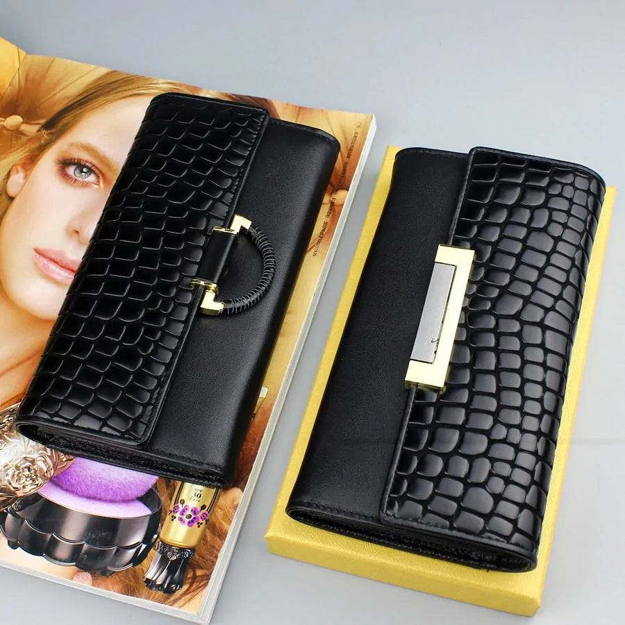 Genuine Leather Women's Wallet: Large Capacity, 3 Fold, Luxury Snake Skin Design in Black Rieworkes