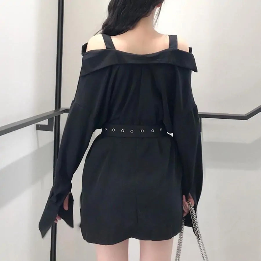 Chic Belt Accentuates Elegant Timeless Silhouette Rieworkes