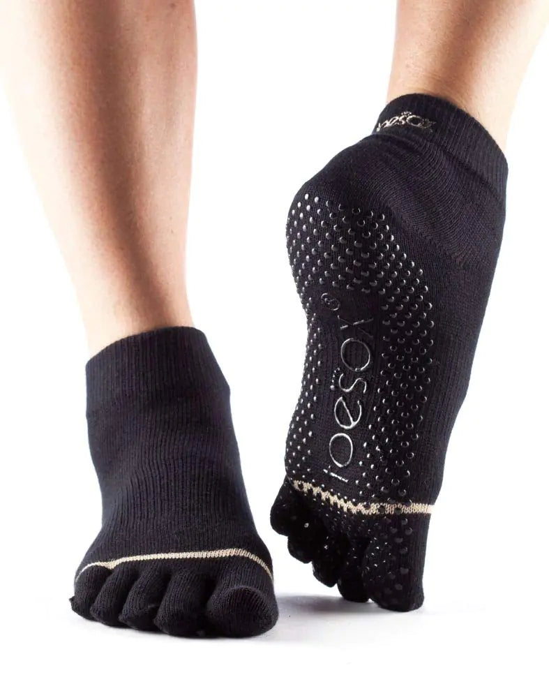 toesox Grip Pilates Barre Socks – Non Slip Ankle Full Toe Small Black Mimarta