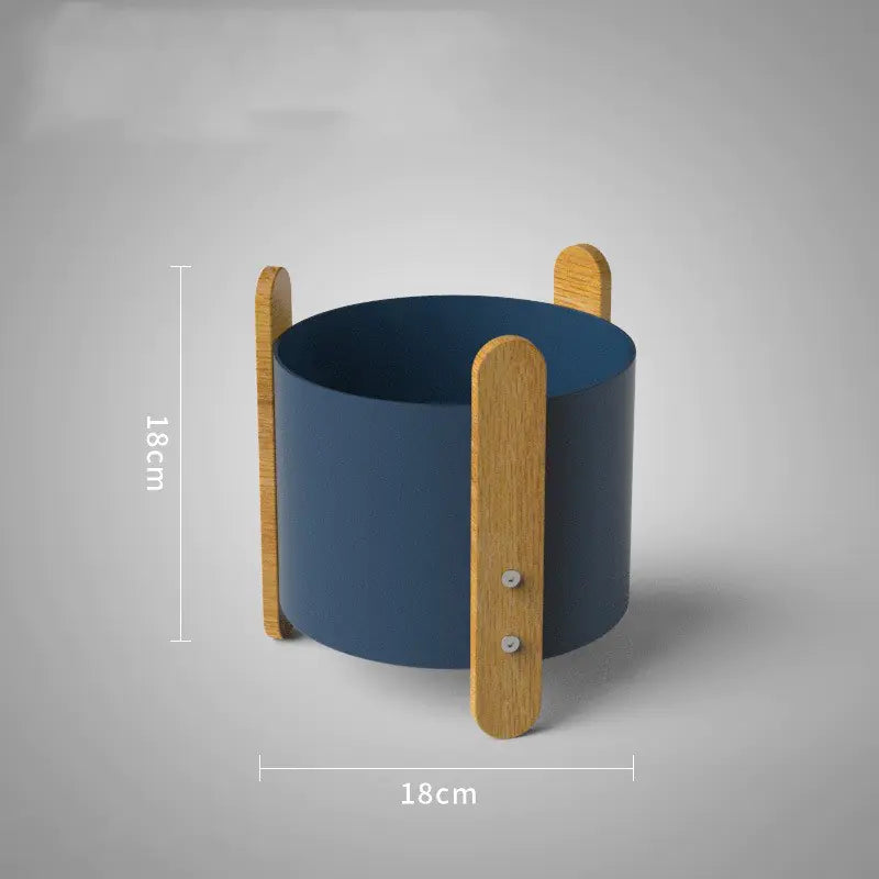 Nordic Iron Planter with Creative Minimalist Design Mimarta