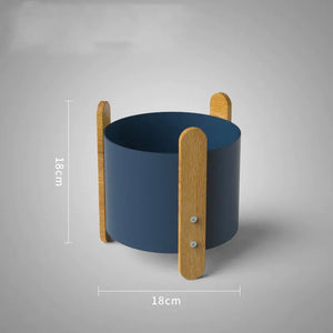 Nordic Iron Planter with Creative Minimalist Design Mimarta