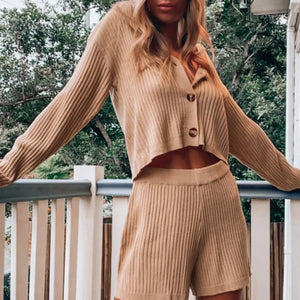 Fashionable Women's Sweater and Shorts Set (2 Pieces) Mimarta