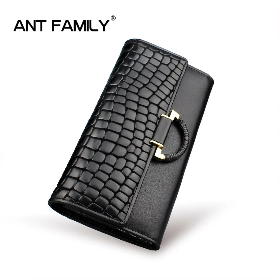 Genuine Leather Women's Wallet: Large Capacity, 3 Fold, Luxury Snake Skin Design in Black Rieworkes
