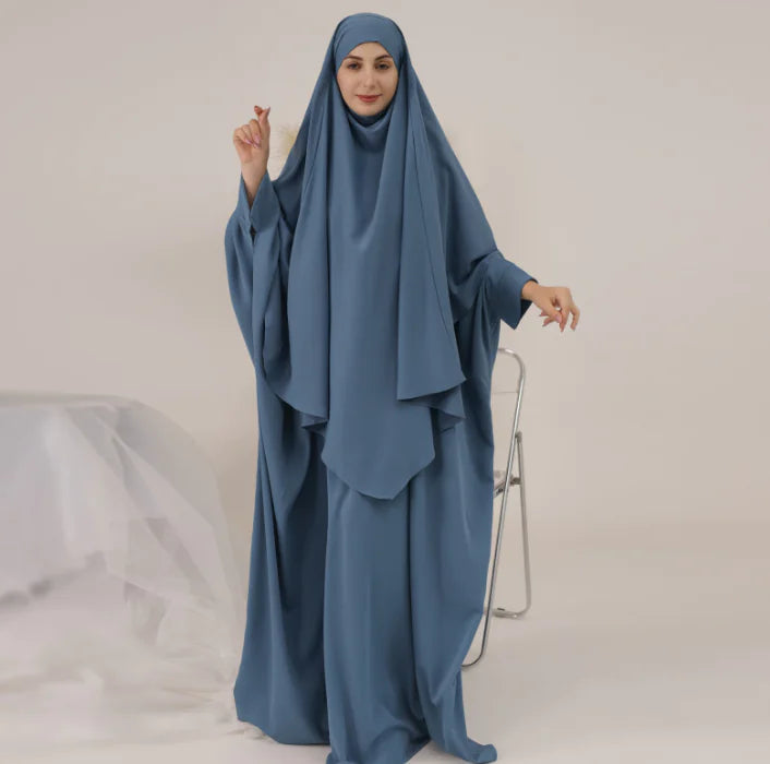 Crew-neck Batwing Sleeve Robe Mimarta