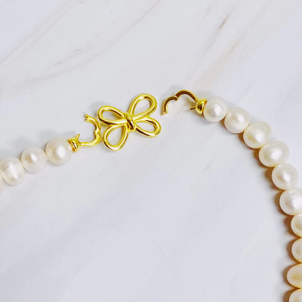 Clover Clasp Genuine Pearl Necklace Rieworkes