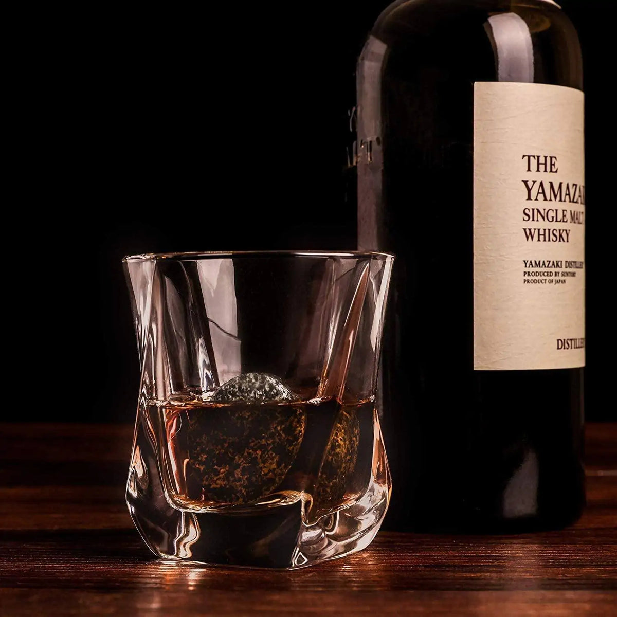 The Connoisseur's Set - Whiskey Stones &amp; Twist Glass Edition Mimarta