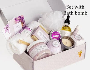Lizush All Natural Lavender Gift Box with Bath Bomb and Shower Steamer - bath & body products Rieworkes