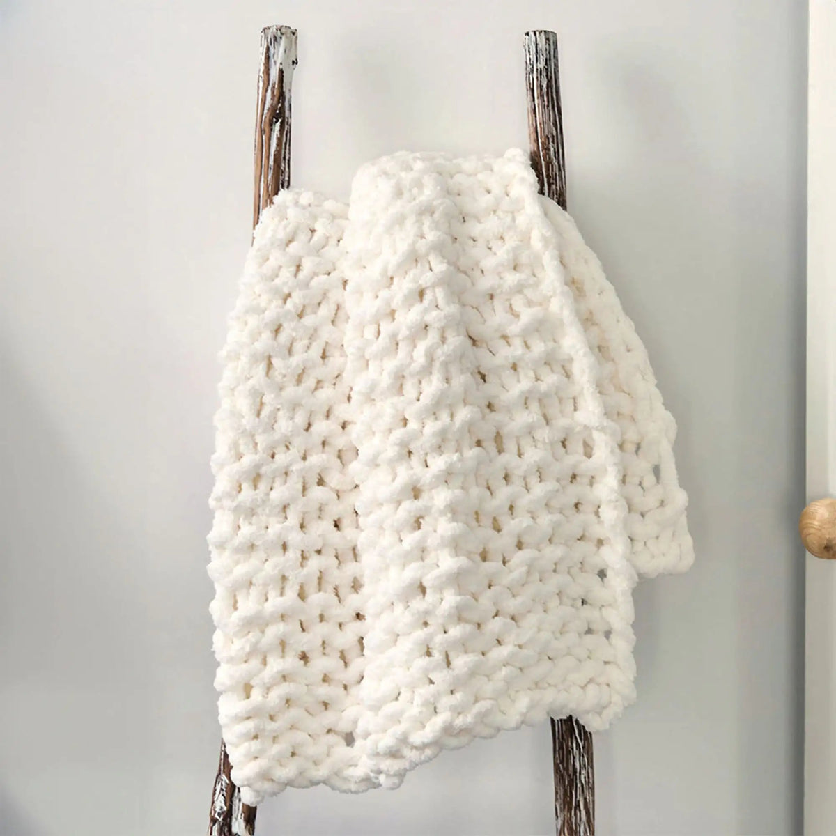 Knitted Throw Blanket Rieworkes