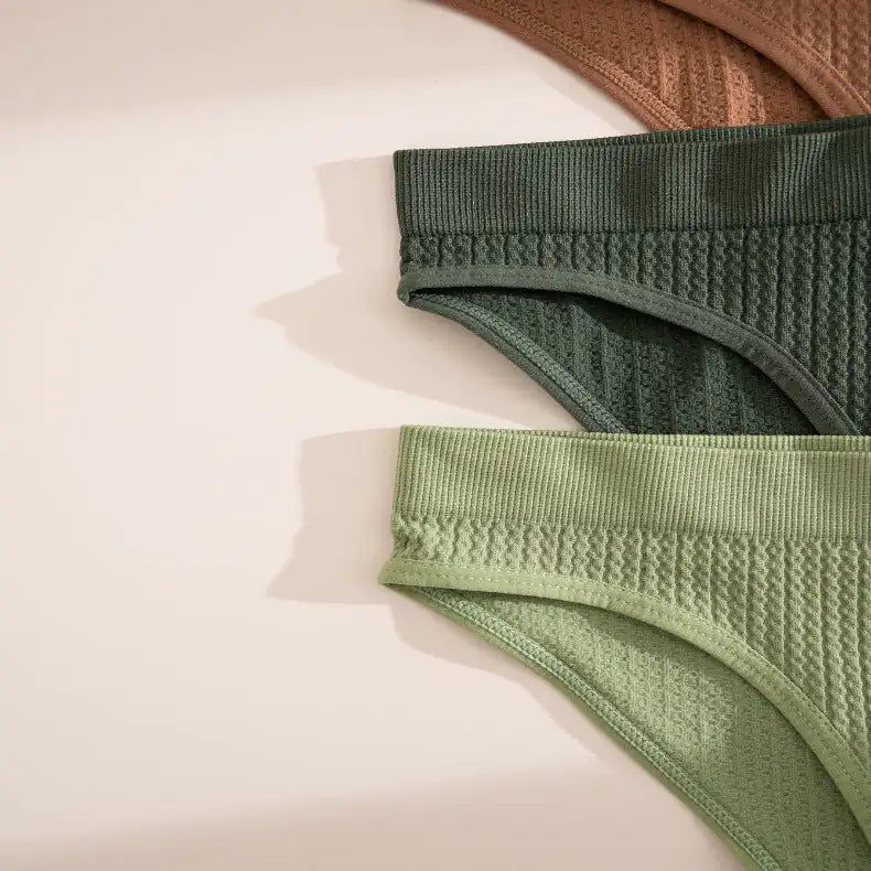Elegant Comfortable Textured Panties Set of Seven Rieworkes