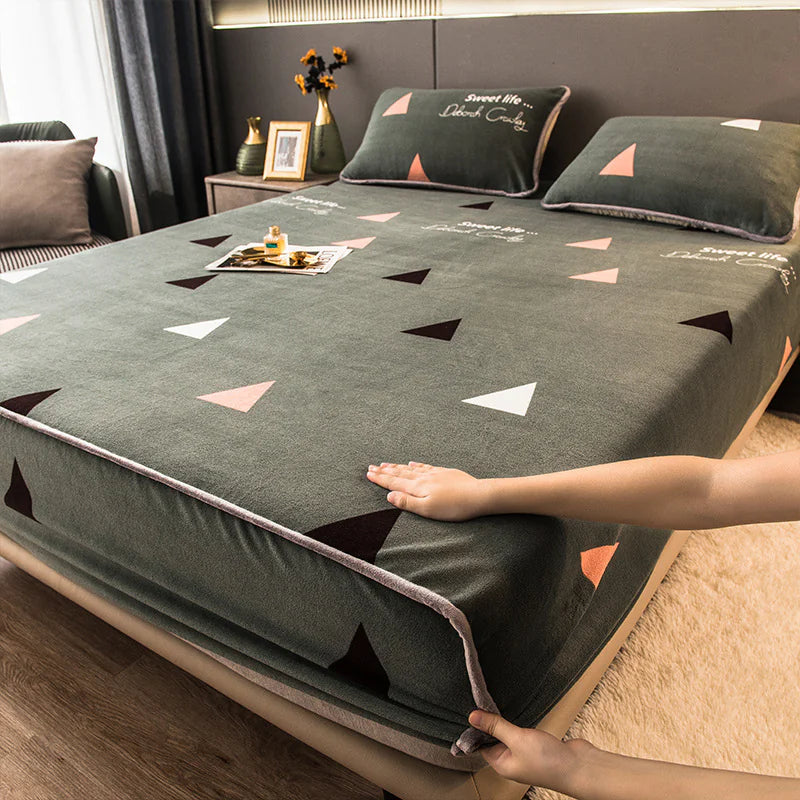 Thick Coral Velvet Bed Mattress Cover Rieworkes