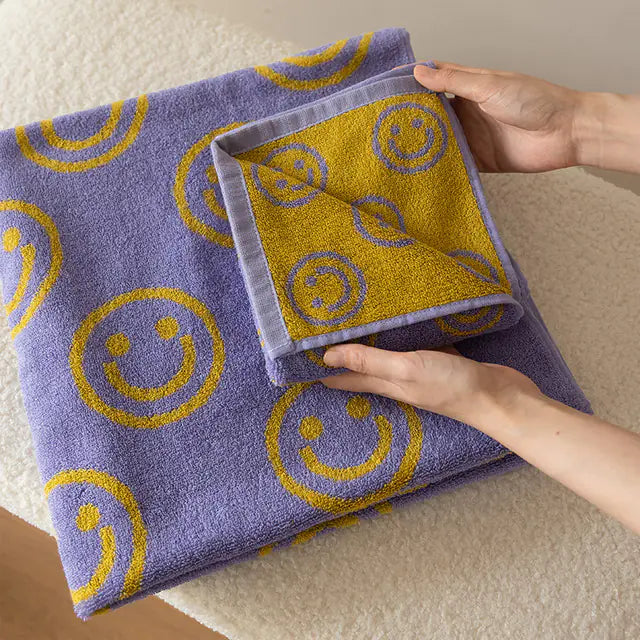 2-Sided Smile Pattern Combed Cotton Face Towel Mimarta