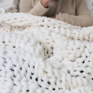 Knitted Throw Blanket Rieworkes