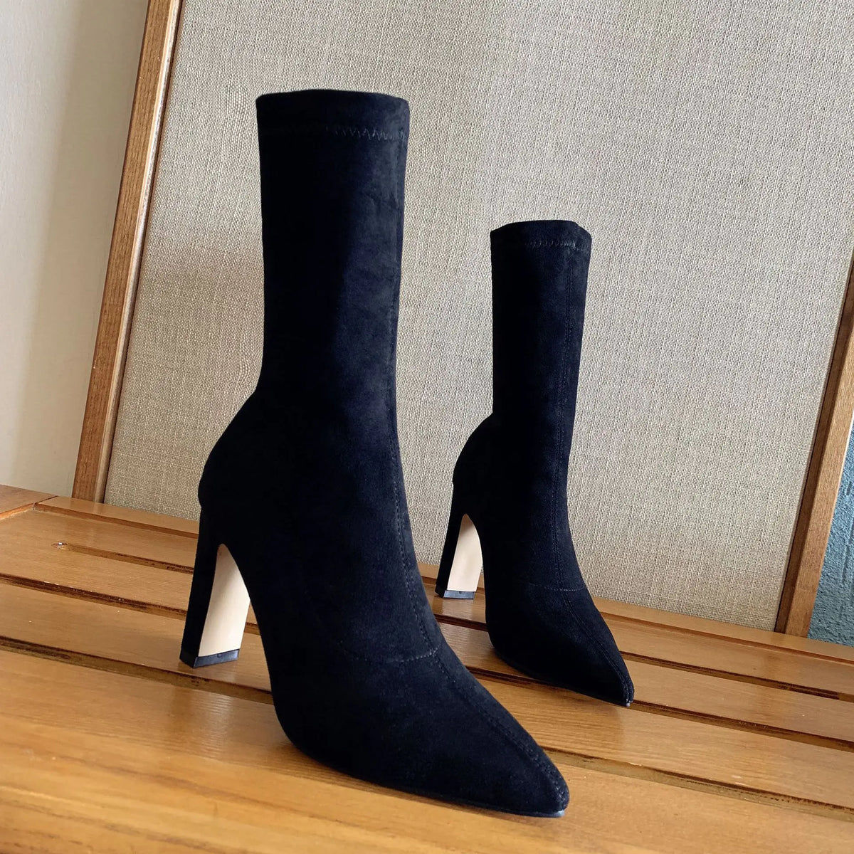 "New Suede Boots for Autumn and Winter" Mimarta