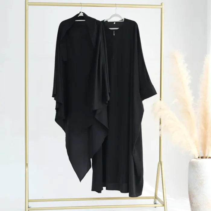 Crew-neck Batwing Sleeve Robe Mimarta