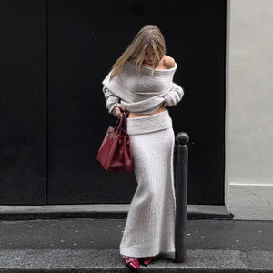 Trendy Off-Shoulder Top: Loose Fit with Extra-Long Sleeves for Women Rieworkes