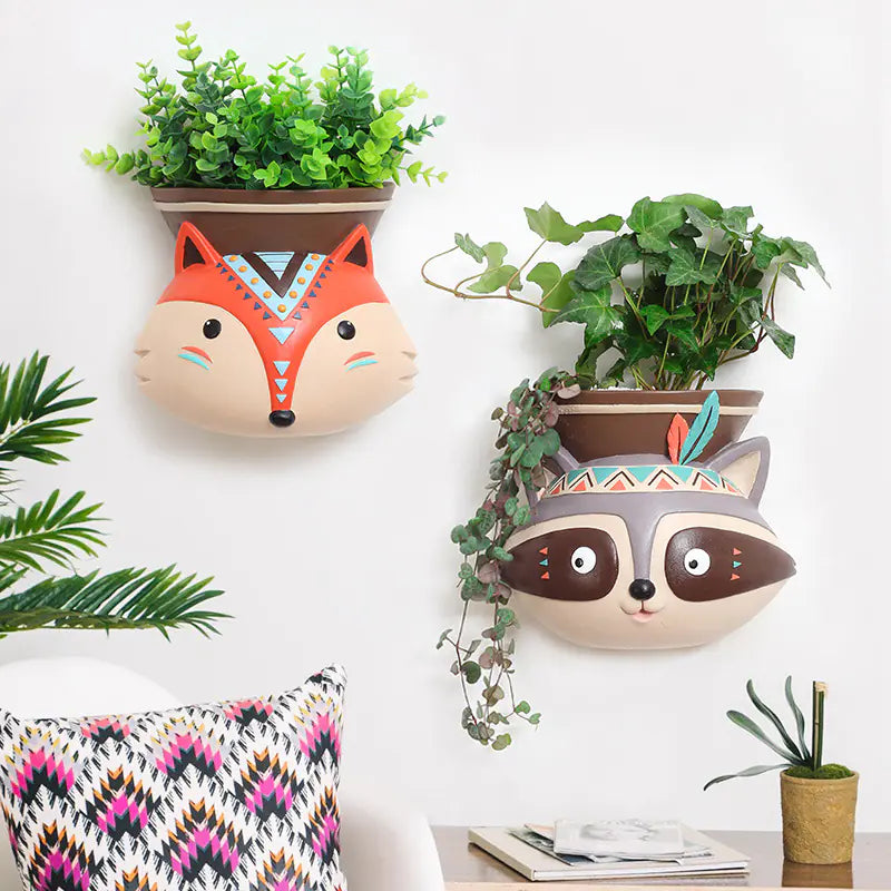 Wall-Mounted Planter and Vase Mimarta