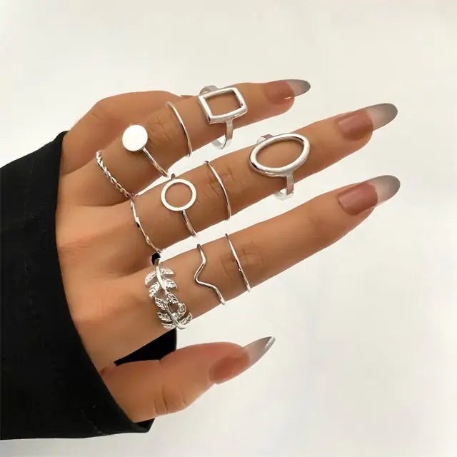 Bohemian Chain Rings Rieworkes
