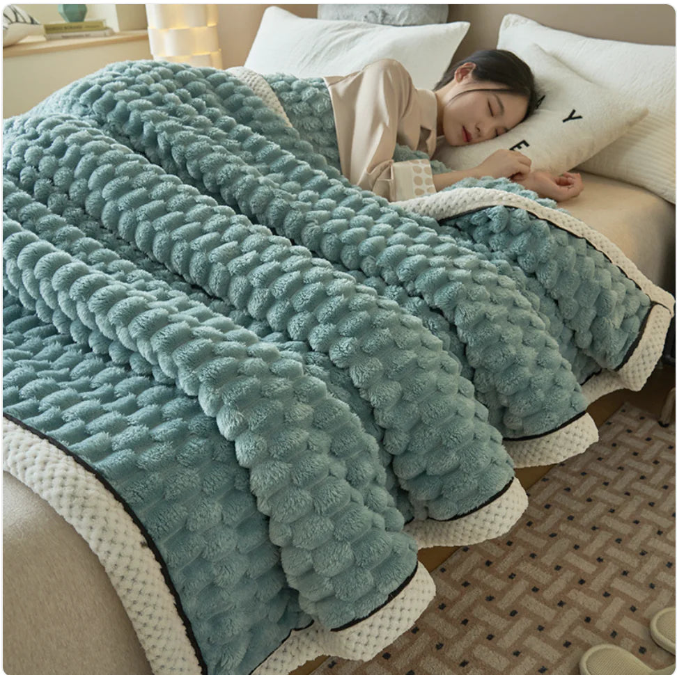 Winter Coral Flannel Thermal Blanket Rieworkes