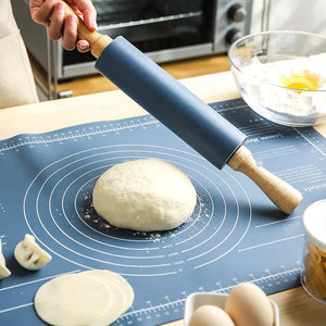 Thick Non-Slip Rolling Pin and Large Non-Stick Mat Rieworkes