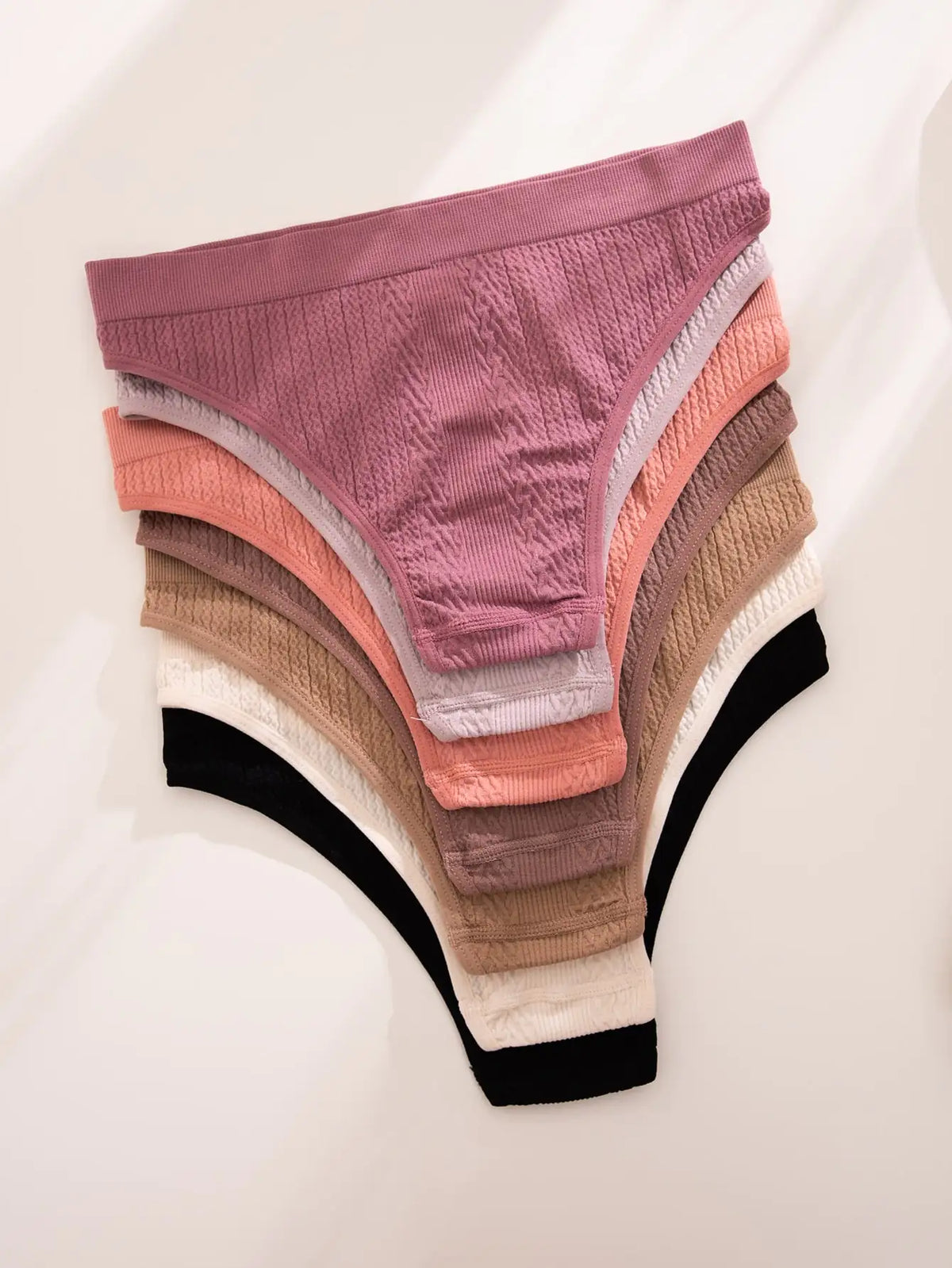 Elegant Comfortable Textured Panties Set of Seven Rieworkes