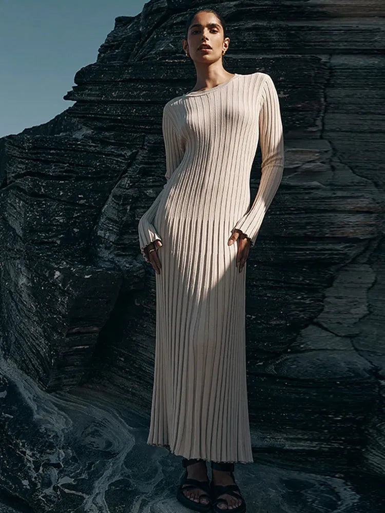 Ribbed Knit Maxi Dress: Elegant Autumn Style Rieworkes