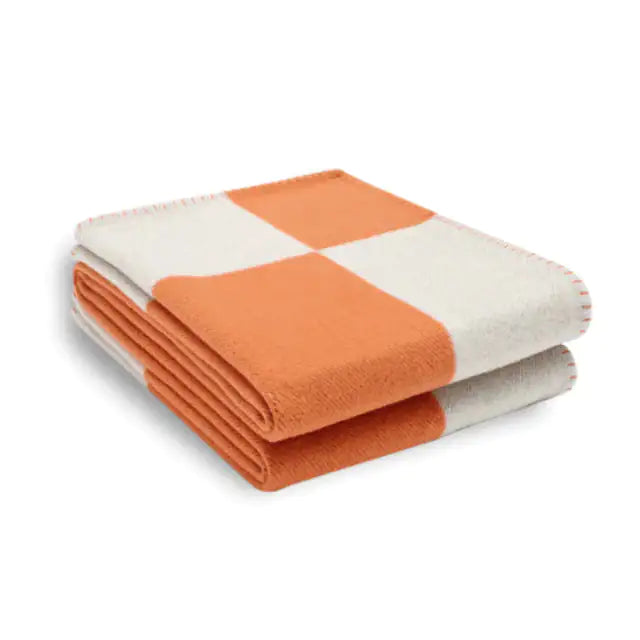 Luxury H Blanket &amp; Pillows Rieworkes