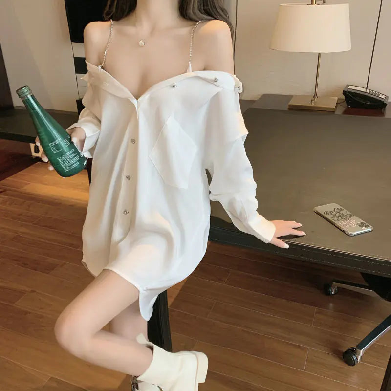ChainOff - Elegant Off Shoulder Shirt with Chain Rieworkes