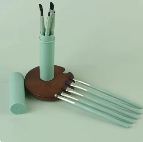 Essential Makeup Brush Set Rieworkes