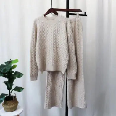 Sweater Pullover and Pants set Rieworkes