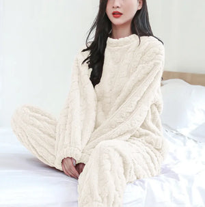 Winter Coral Velvet Pajama Set Mimarta