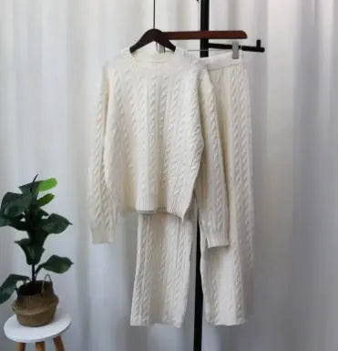 Sweater Pullover and Pants set Rieworkes