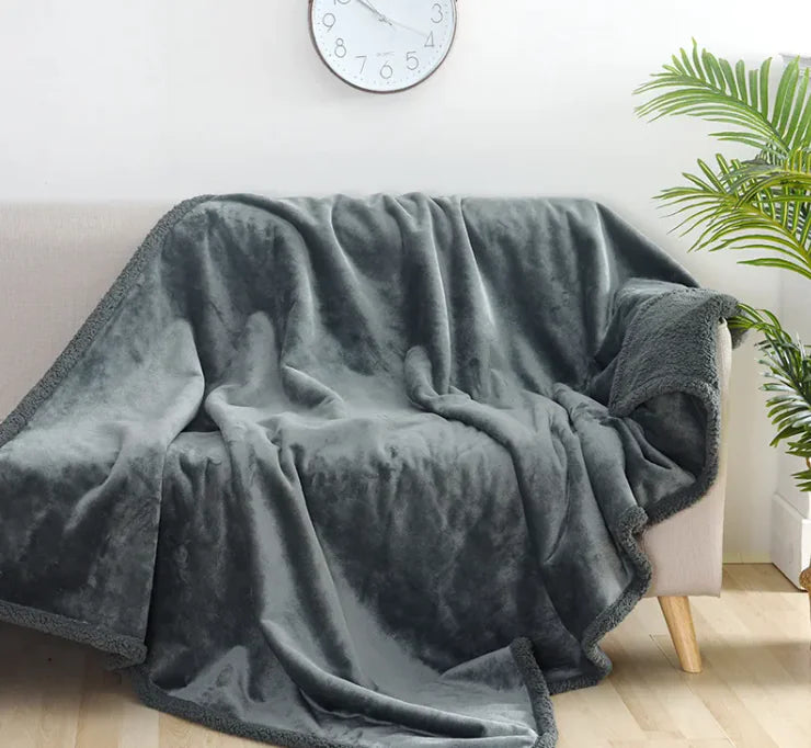 Water-proof Flannel Comfortable Velvet Blanket Rieworkes