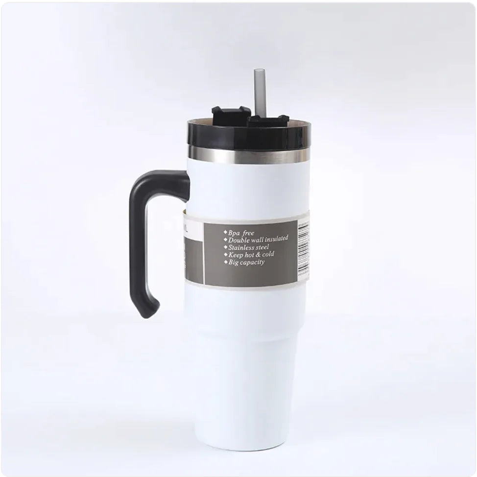 Handled Car Cup with Straw Rieworkes