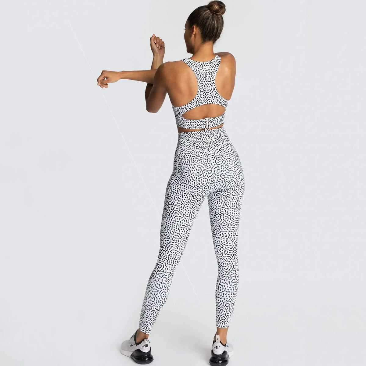 Solid Color Yoga Outfit for Fitness and Exercise Rieworkes