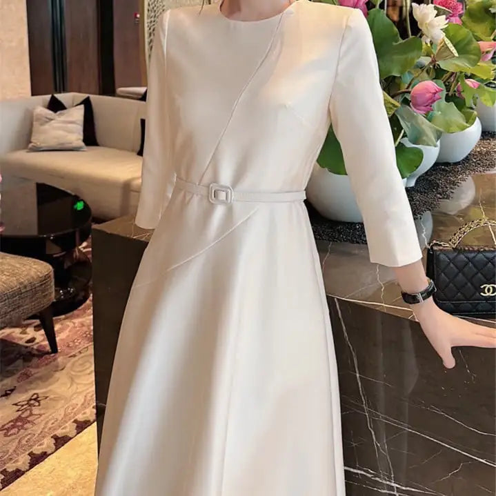 Elegant Solid Color Dress Mimarta