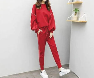 Women's Sporty Two-Piece Set with Hoodie and Joggers Mimarta