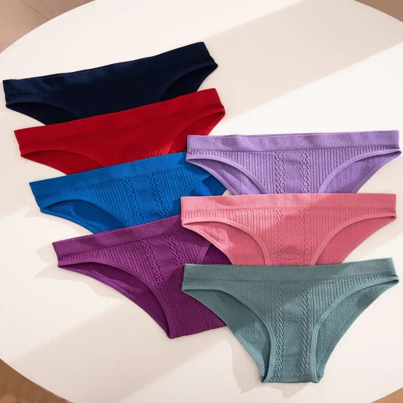 Elegant Comfortable Textured Panties Set of Seven Rieworkes