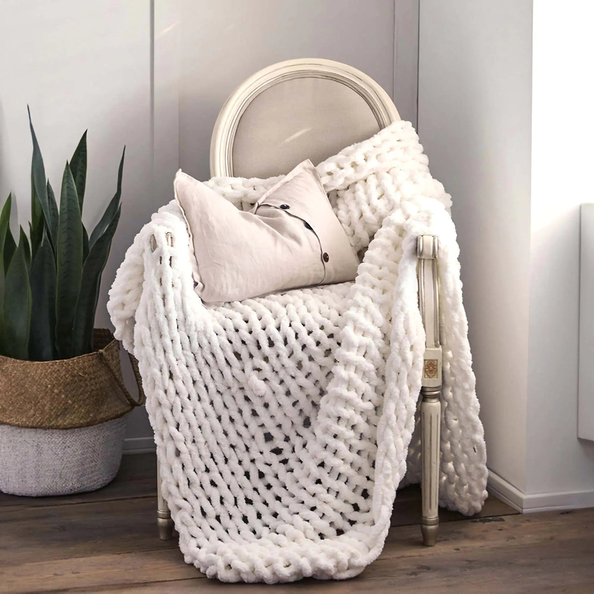 Knitted Throw Blanket Rieworkes