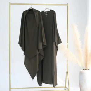 Crew-neck Batwing Sleeve Robe Mimarta