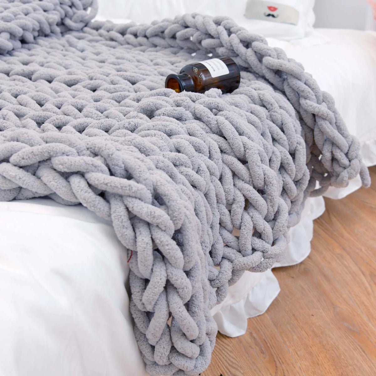 Chunky Knitted Blanket Rieworkes