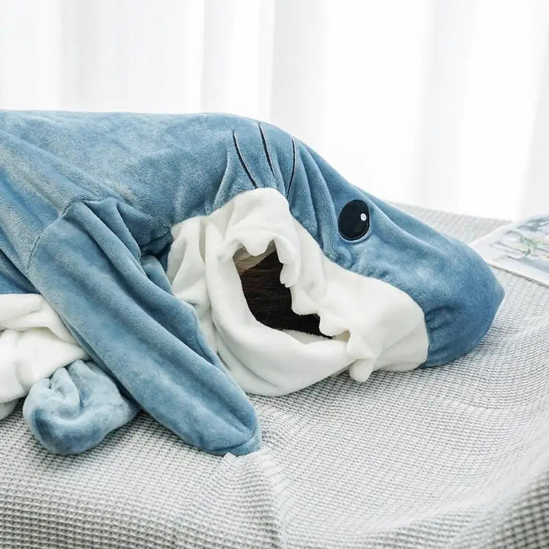 CozyShark Blanket Rieworkes