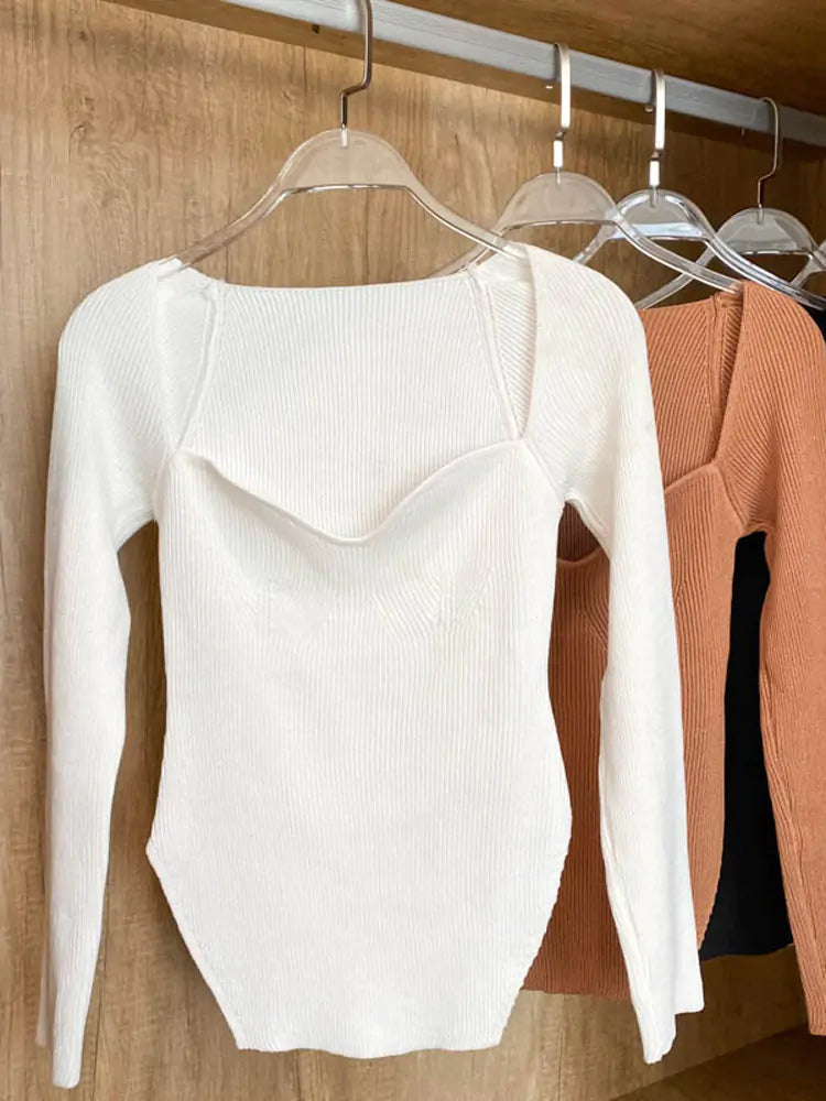Woman's Long Sleeve Knitted Pullover Rieworkes